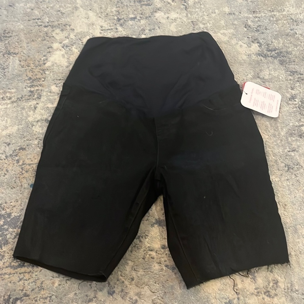 NWT Isabel Maternity Denim Shorts‎